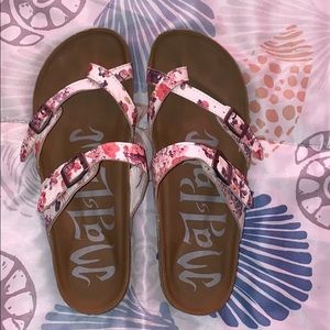 Sandals with beautiful flower design